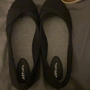 Black slip on’s size 11